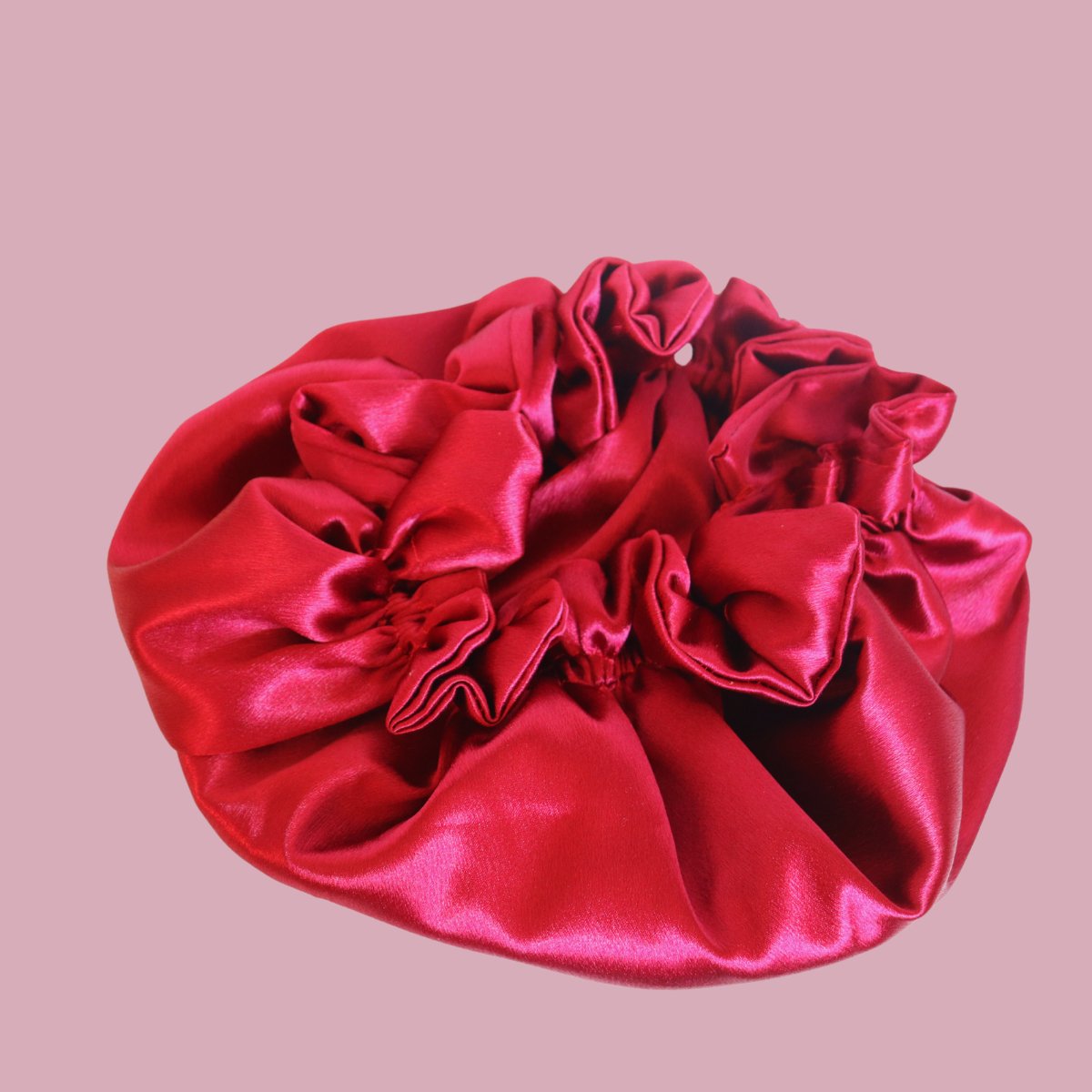 Luksus håndsyet satin sovehat til sundt og smukt hår - Naturelle.dk