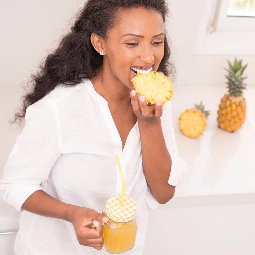 Ananas er velsmagende, saftigt frugtkød og naturmedicin - Naturelle.dk