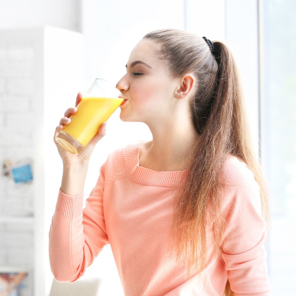 Appelsinjuice er fyldt med vitaminer og antioxidanter som styrke kroppen - Naturelle.dk