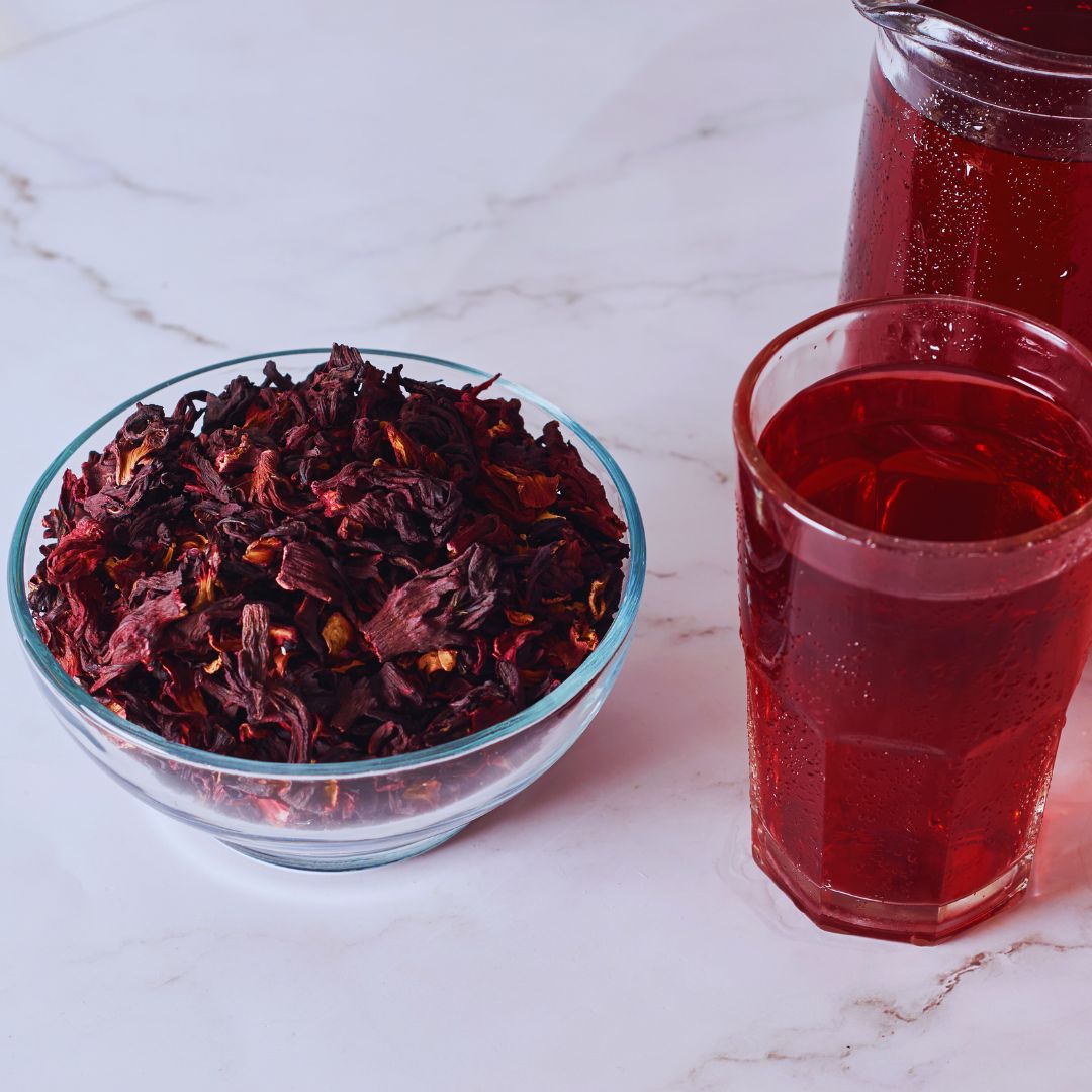 Sådan laver du bissap: En velsmagende vestafrikansk drik - Naturelle.dk