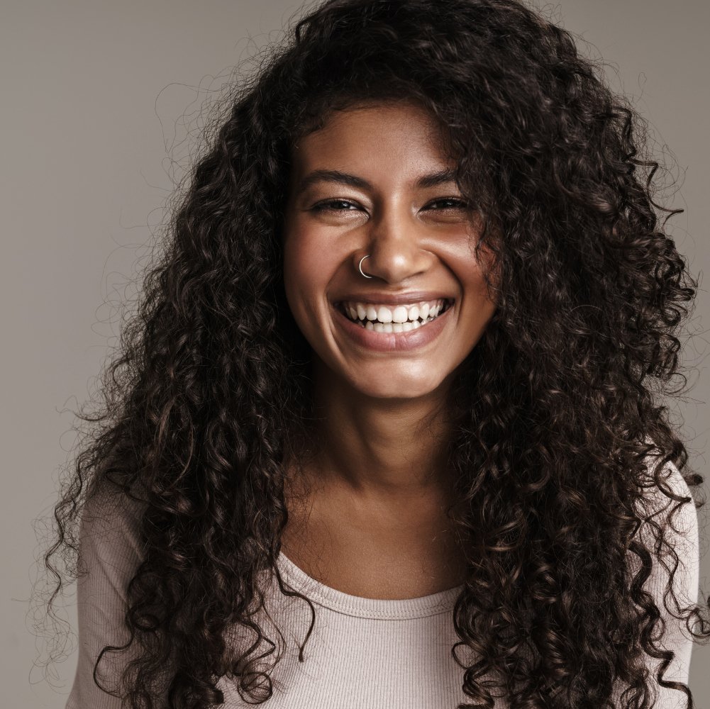 Hårvækstserum Shahara Hair Growth serum krøllet hår 100ml - Naturelle.dk